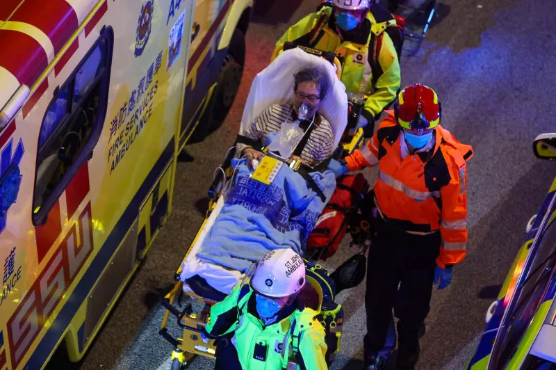 El último reporte de muertos por el incendio subió a 44 / FB: @scmphongkong