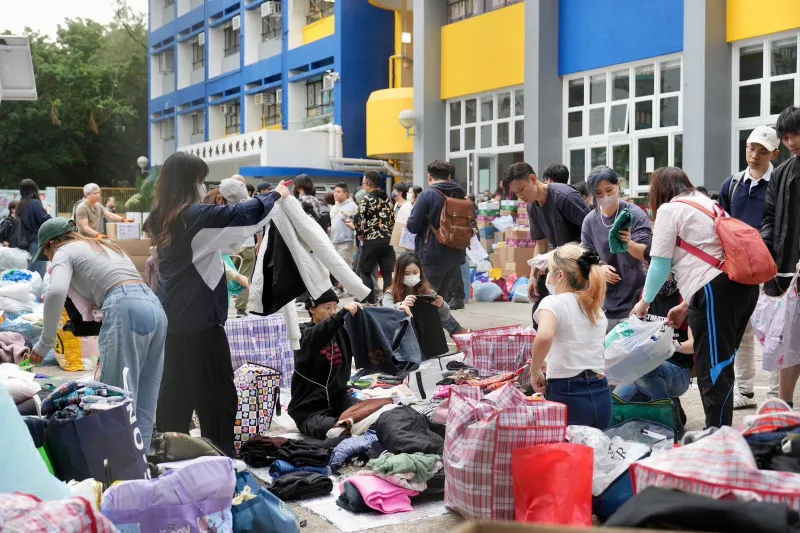 La solidaridad de la gente se hizo presente con los afectados / FB: @scmphongkong