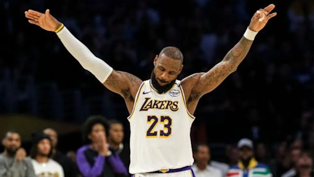 James llegó en 2018 y no ha ganado títulos en LA | AP