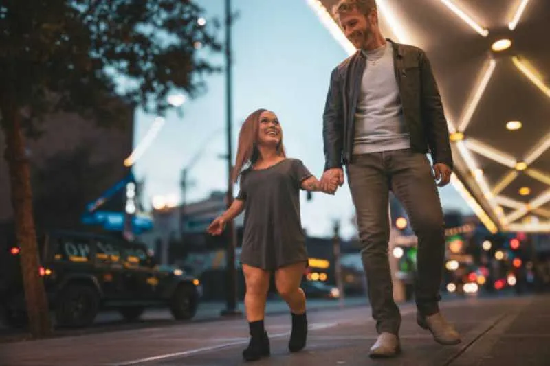 Las personas de talla baja pueden llevara a cabo una vida completamente normal/Pixabay