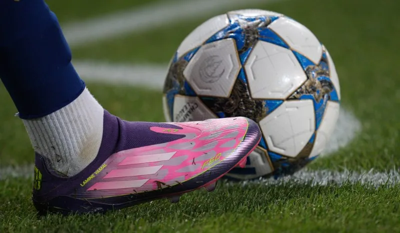 Botines de Lamine Yamal