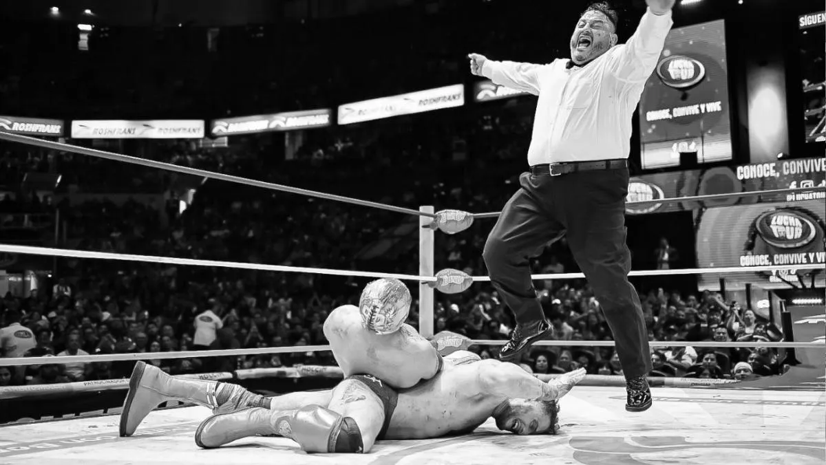 Místico venció a MJF | @CMLL_OFICIAL