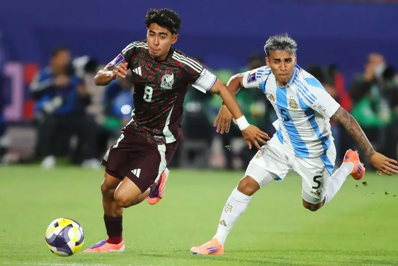Los jugadores de Argentina usaron al Chavo del 8 para burlarse de México | MEXSPORT