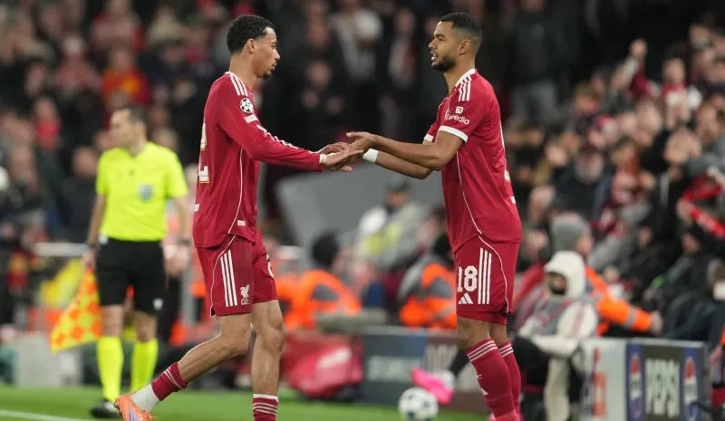 Ekitike y Gakpo con Liverpool