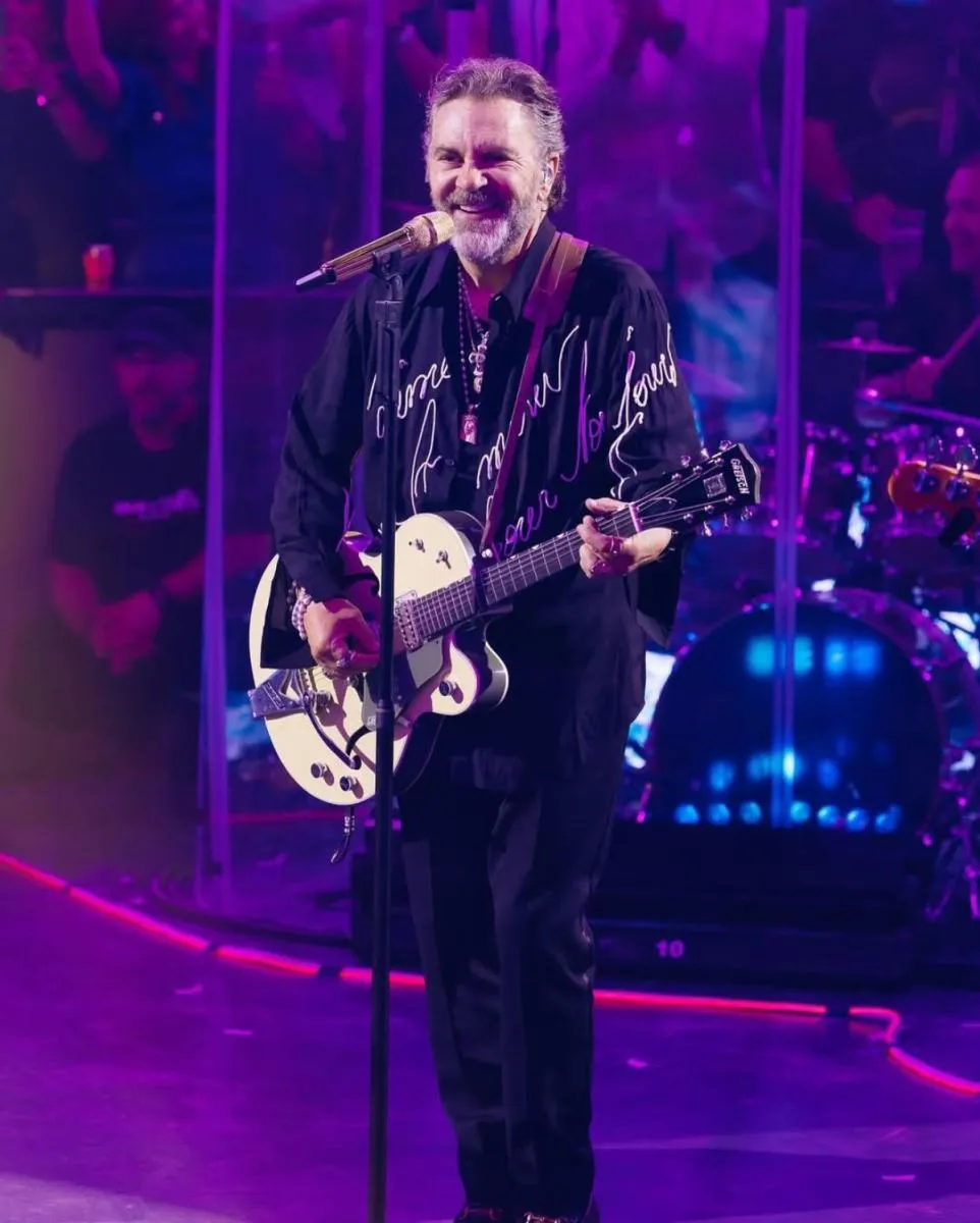 Mijares continúa con sus presentaciones demostrando su buen estado de salud / FB: @MijaresOficial