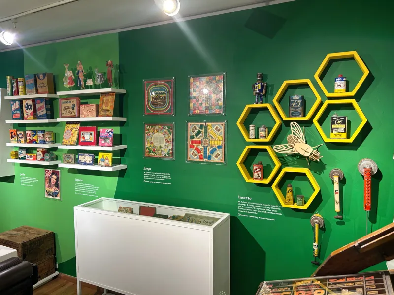 En ‘La colección, con todas sus letras’ verás todo tipo de objetos / Especial