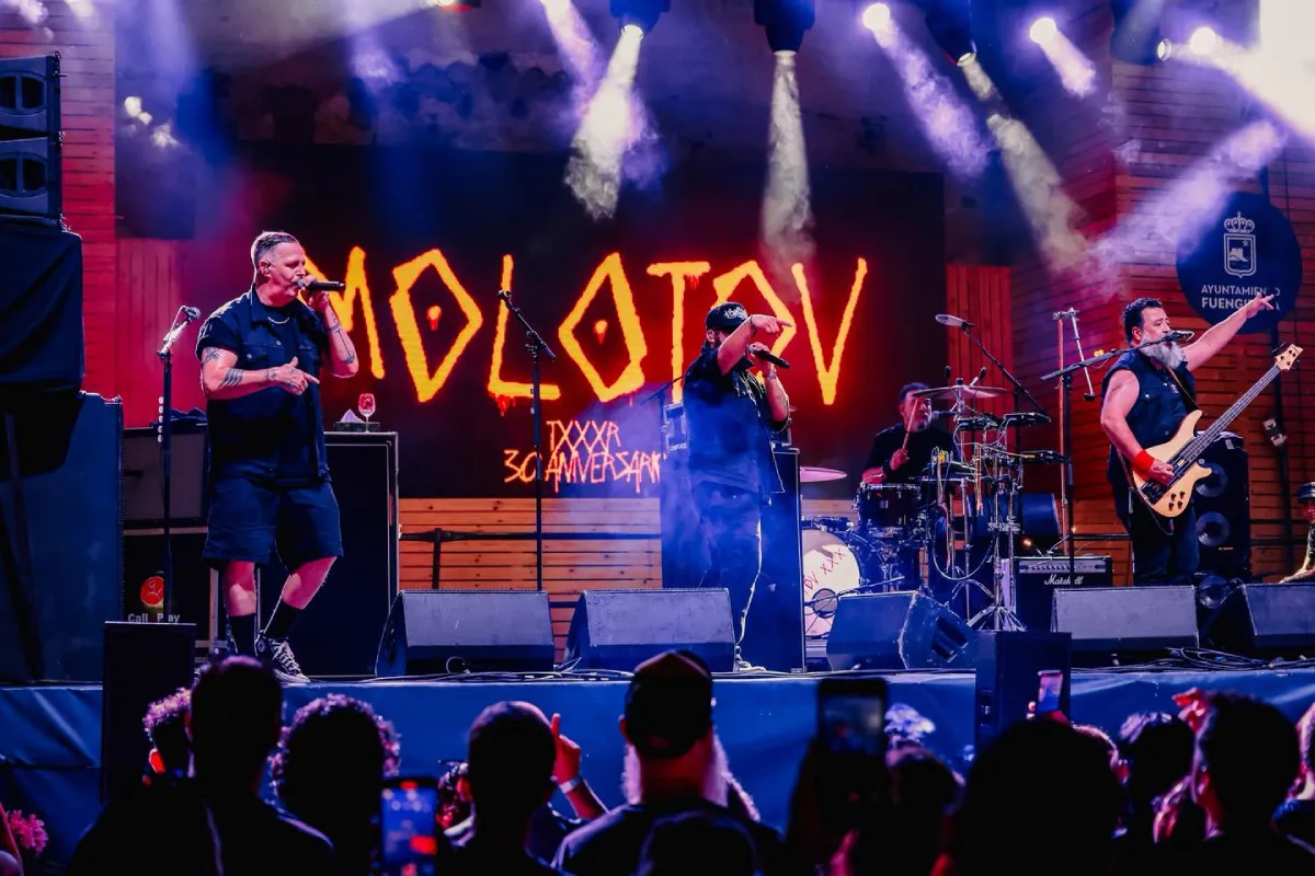 Molotov por el momento continúa con su gira por Europa / FB: @molotovoficial
