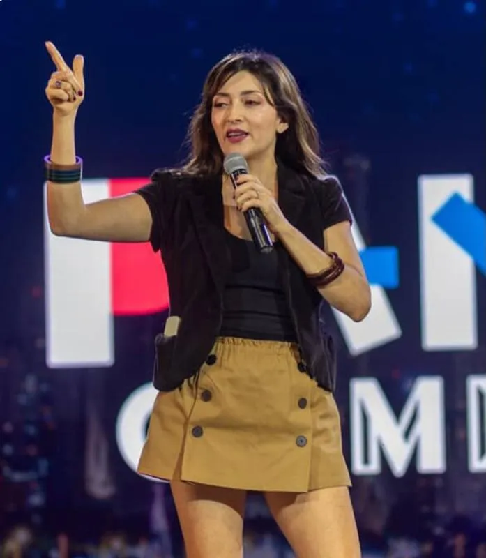 La standupera cuenta que se gastó unos miles de pesos en su operación / IG: @monicaescobedoo