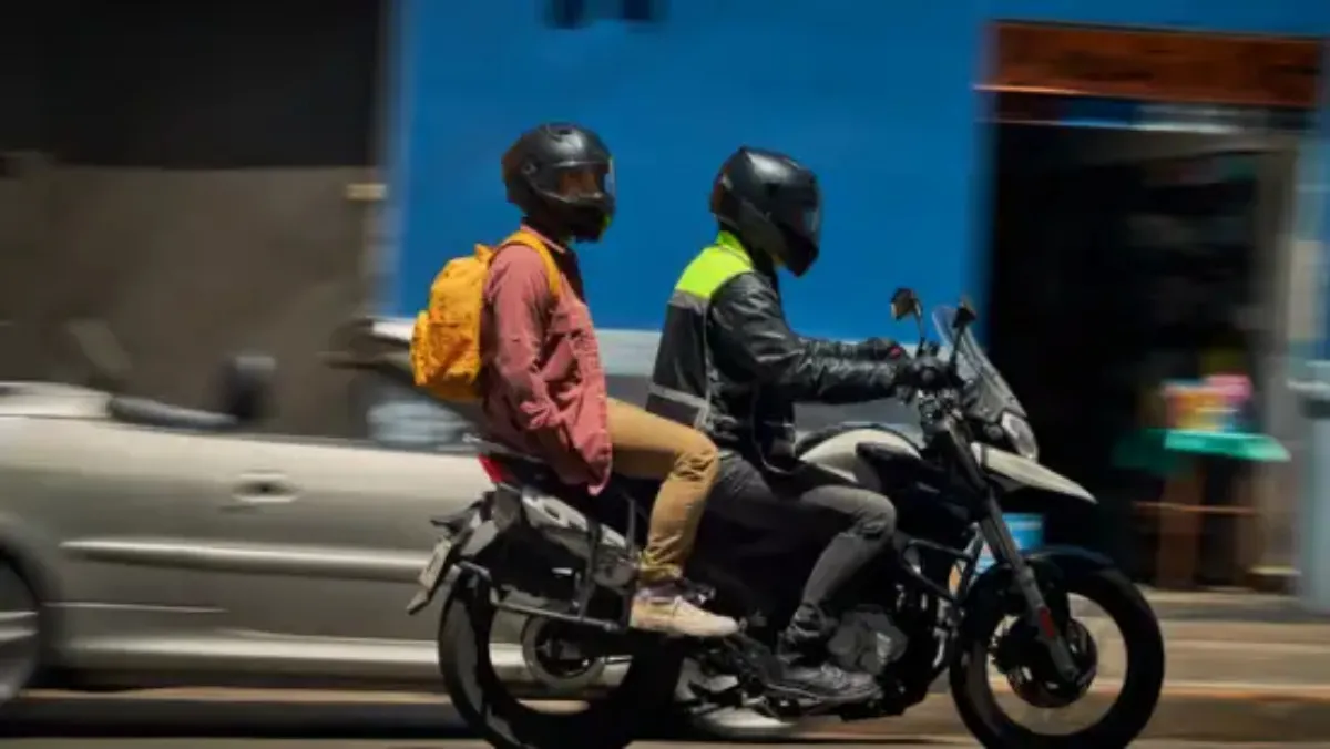 El riesgo de viajar como pasajero en moto es muy grande / Especial