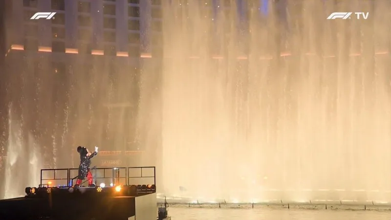 Mickey protagonizó un espectáculo de luces en Las Vegas