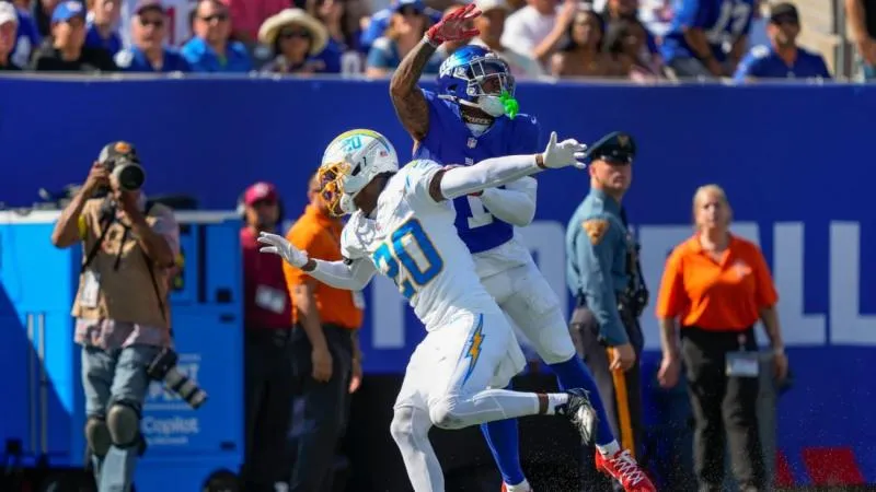 El jugador de los Giants tuvo que salir en camilla | AP