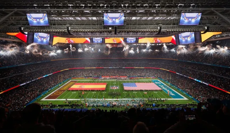 Bernabéu recibe a la NFL