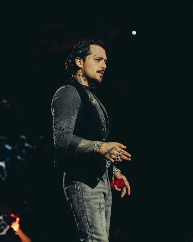 El cantante no reveló qué es lo que le causa la ansiedad / IG: @nodal