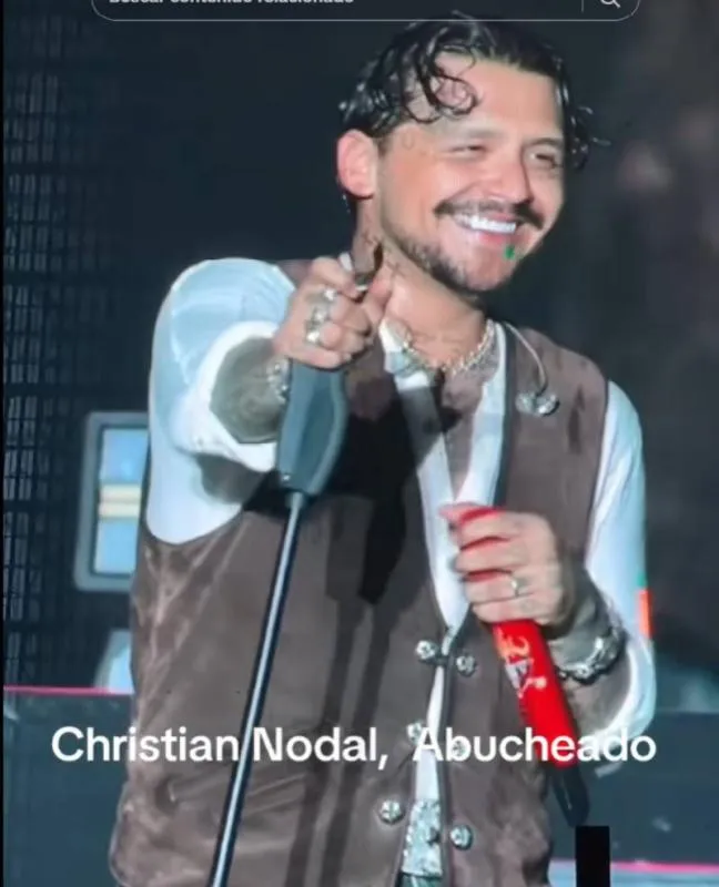 Christian Nodal detuvo momentáneamente el show y dirigió unas palabras/Captura de pantalla