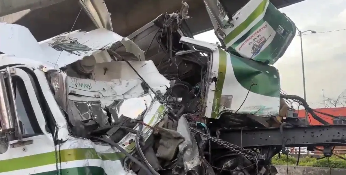 El Metro no reporta daños en su estructura pese al gran impacto / Redes Sociales