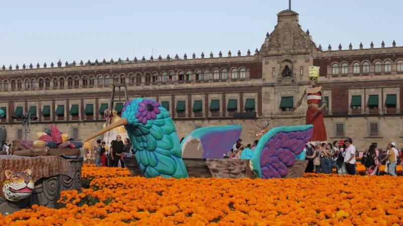 La Ofrenda Monumental del Zócalo abrió este domingo 26 de octubre/Gobierno CDMX