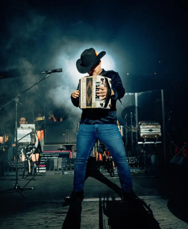 Las autoridades también dijeron que solo fueron rumores / FB: @AlfredoOlivasMusica