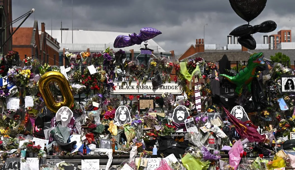 Fans de su natal Birmingham también despidieron a Ozzy/X