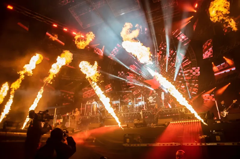 Panteón Rococó llegó con visuales, pirotecnia y mucho ska / Cortesía OCESA