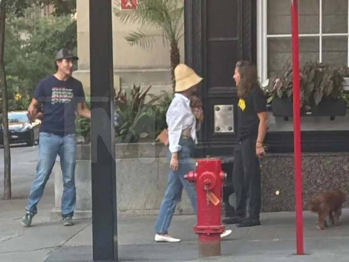 TMZ los captó a plena luz del día, pero guardando su distancia / Especial