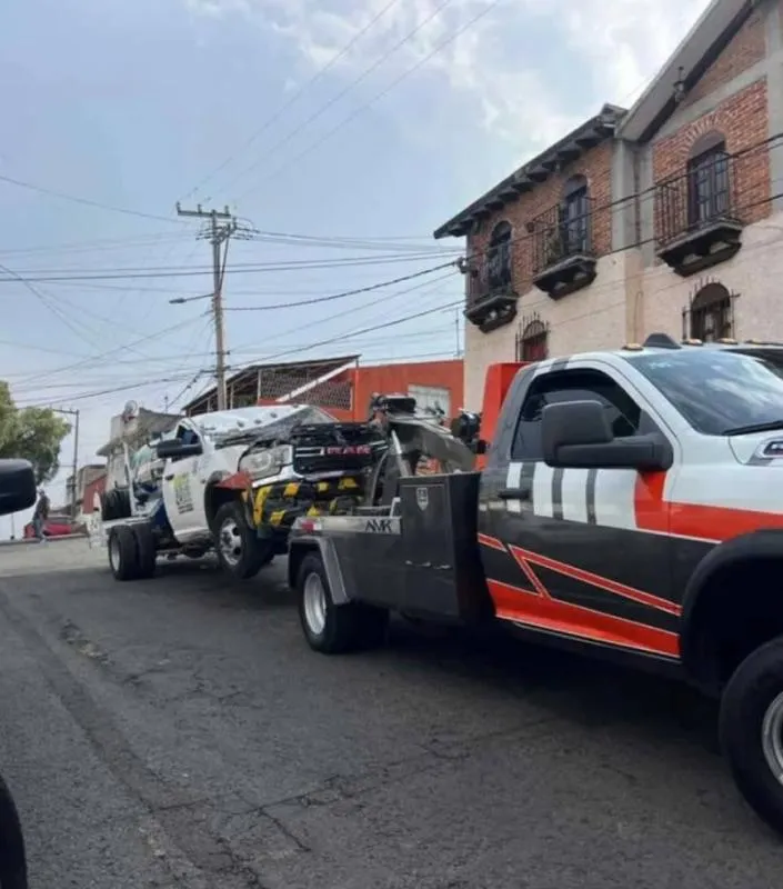 La empresa responsable llamó a su seguro para pagar los daños / Redes Sociales