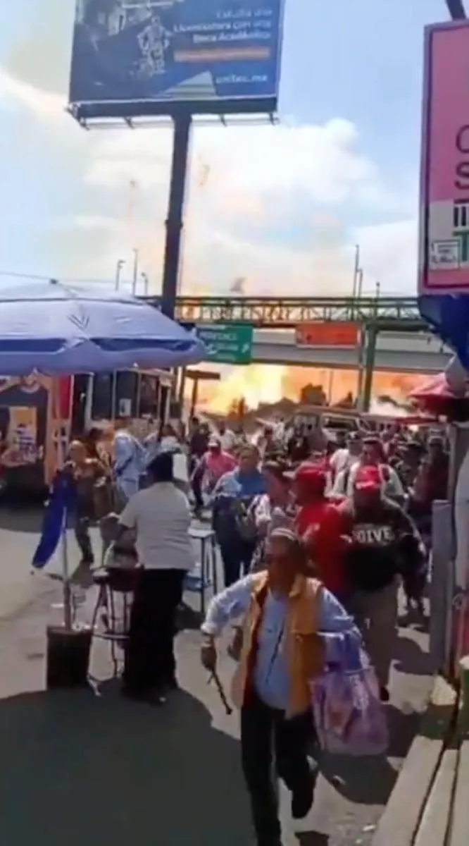 Como escena de terror se vivió la explosión de la pipa / Redes Sociales