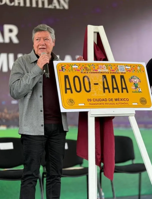 Las placas para los autos serán de edición limitada / FB @ClaraBrugadaM