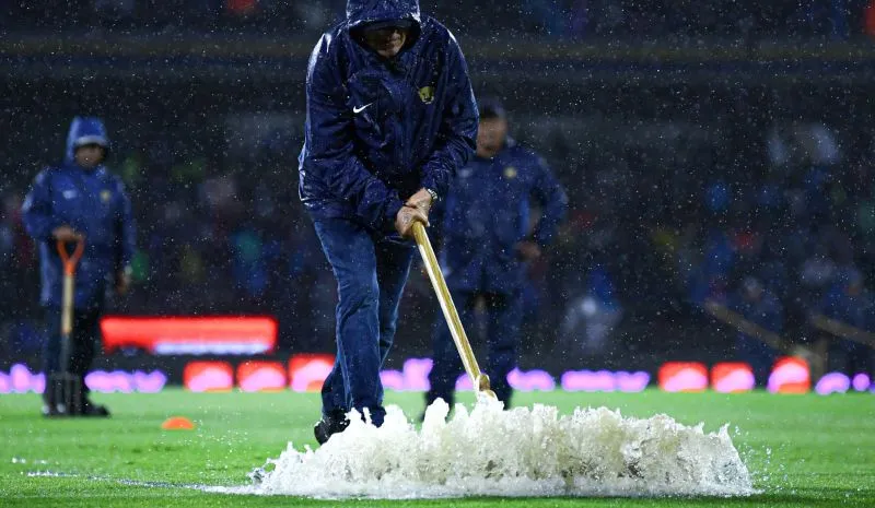 Campo encharcado en CU