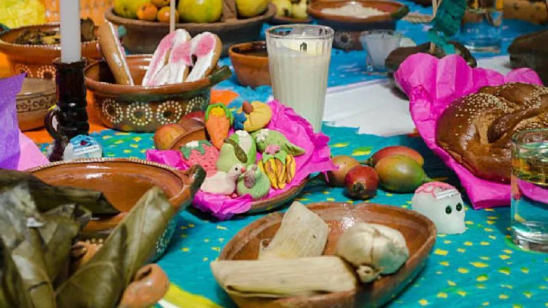 La Profeco recomienda comprar con anticipación y en mercados locales para reducir el gasto. / Pixabay