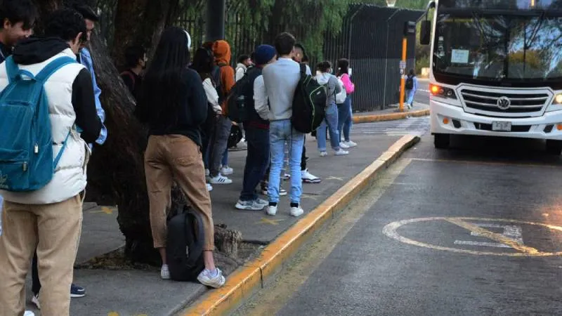Los aspirantes deberán contar con su CURP, comprobante de domicilio reciente./ X