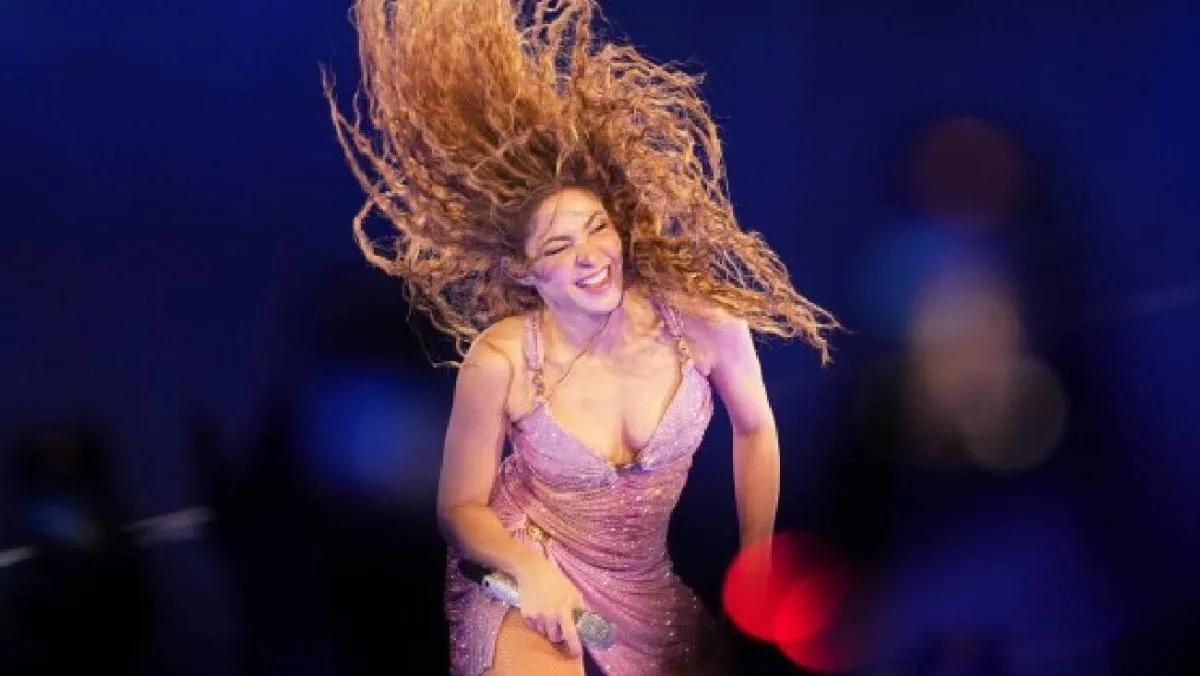 Este episodio se convirtió en uno de los momentos más icónicos de su tour. / AP