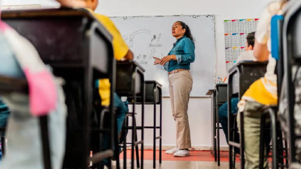 No obstante, algunas instituciones educativas podrán organizar ceremonias cívicas conmemorativas. / Pixabay