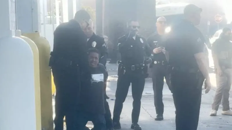 De acuerdo con los reportes oficiales, el incidente ocurrió durante un operativo realizado por agentes migratorios. / X