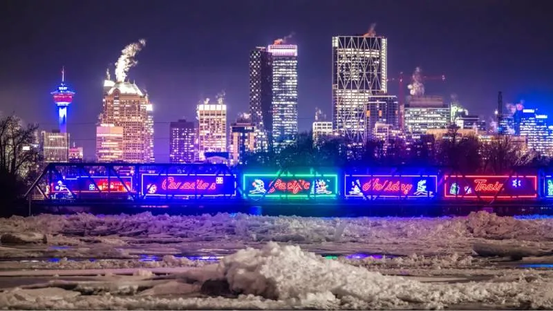 El Expreso Polar 2025 recorrerá varias ciudades de México con su icónica locomotora Empress 2816./ CPKC