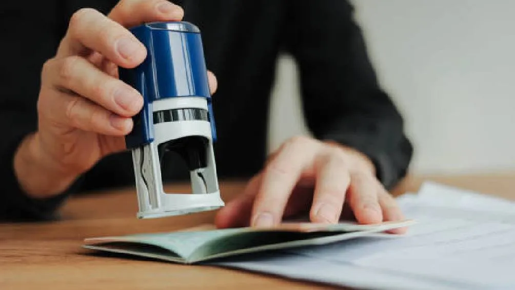 La medida no es válida para quienes desean trabajar, residir o estudiar en el país./ Pixabay