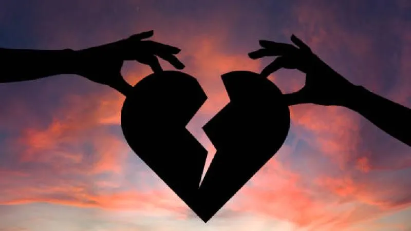 las exparejas suelen reaparecer, ya sea con un mensaje, una llamada o incluso un intento de reconciliación.. / Pixabay