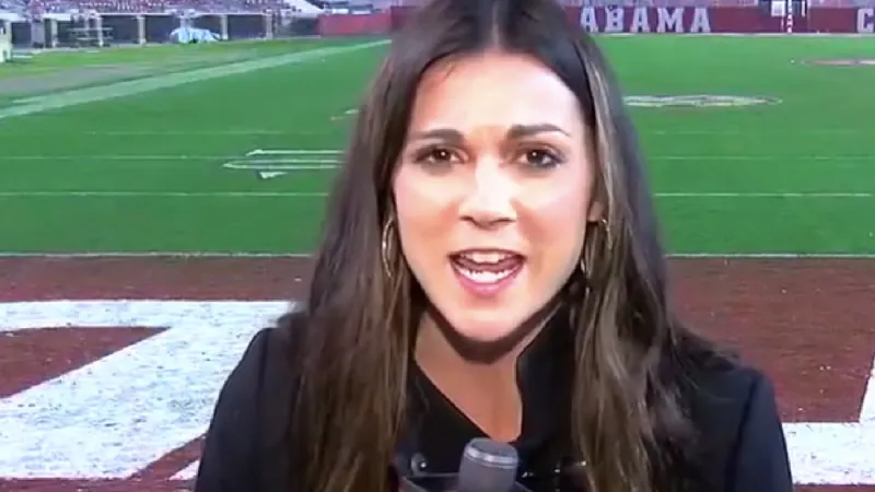 Christina Chambers se desempeñó como periodista deportiva en la cadena WBRC, afiliada a Fox, en Alabama/ WBRC News