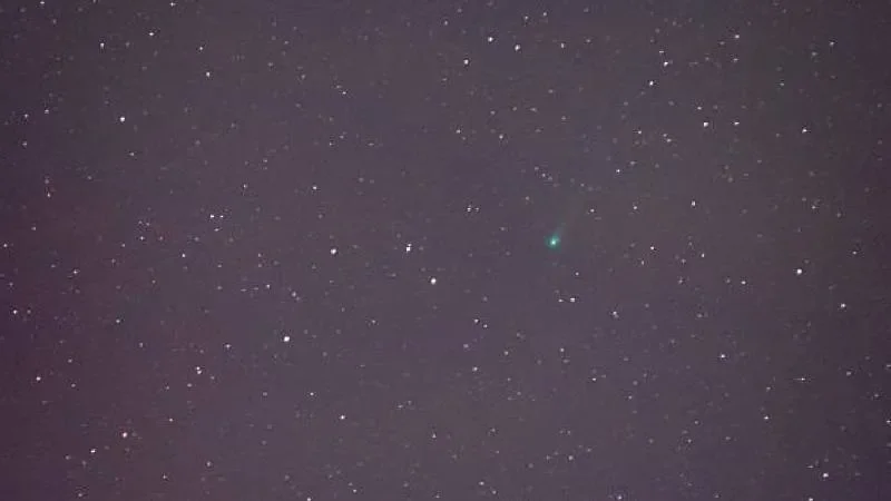 El cometa Lemmon sigue una trayectoria que lo alejará del Sistema Solar después de su paso actual./ Pixabay