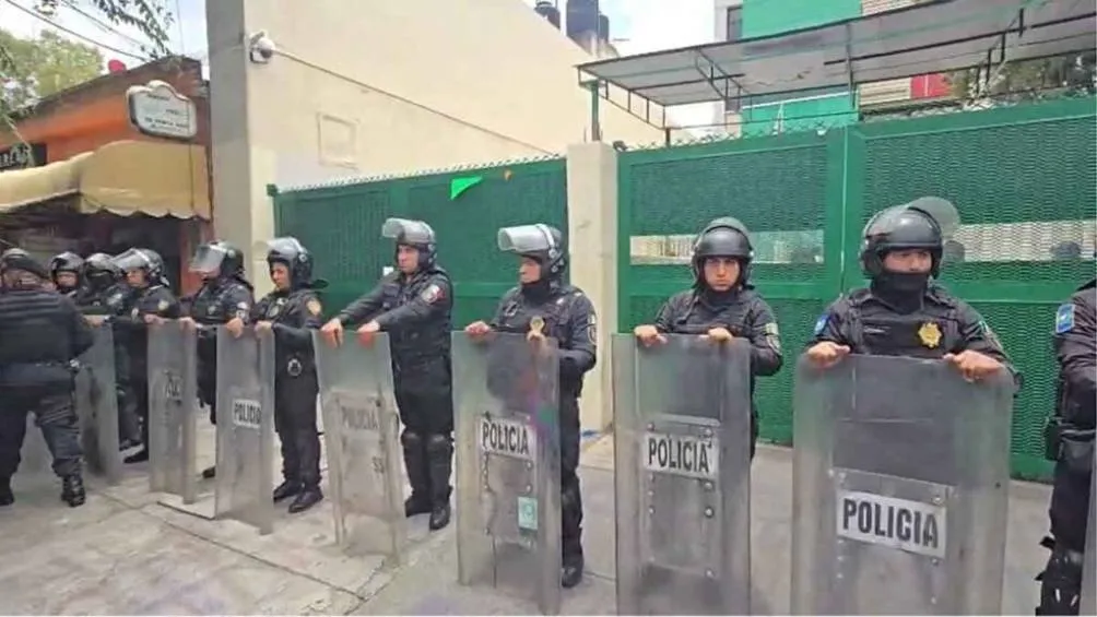 La audiencia se realizó en el juzgado ubicado en la colonia Doctores, bajo un dispositivo reforzado de seguridad. / X