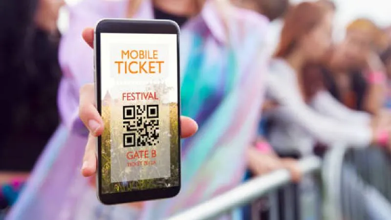 Sitios web y perfiles falsos en redes sociales son las principales vías para engañar a los fans. / Pixabay