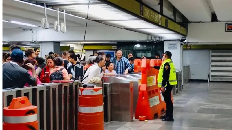 Reportes ciudadanos señalaron tiempos de espera de hasta 40 minutos en dirección a Indios Verdes./ Metro Viral