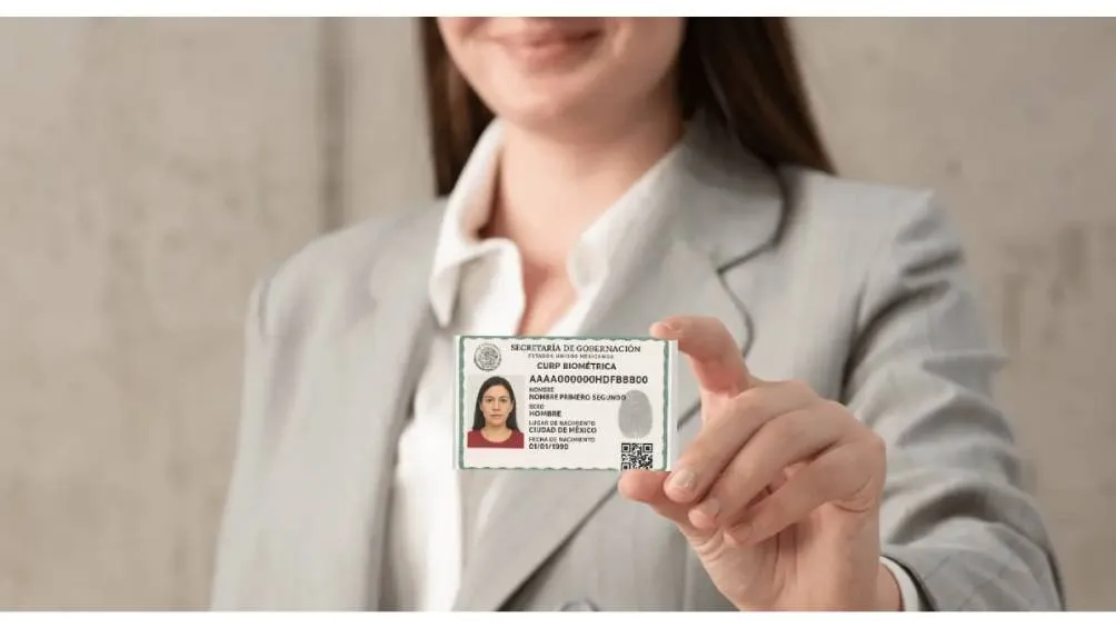 Aunque tendrá validez oficial ante dependencias y entidades privadas, no sustituirá a la credencial para votar del INE./ RS