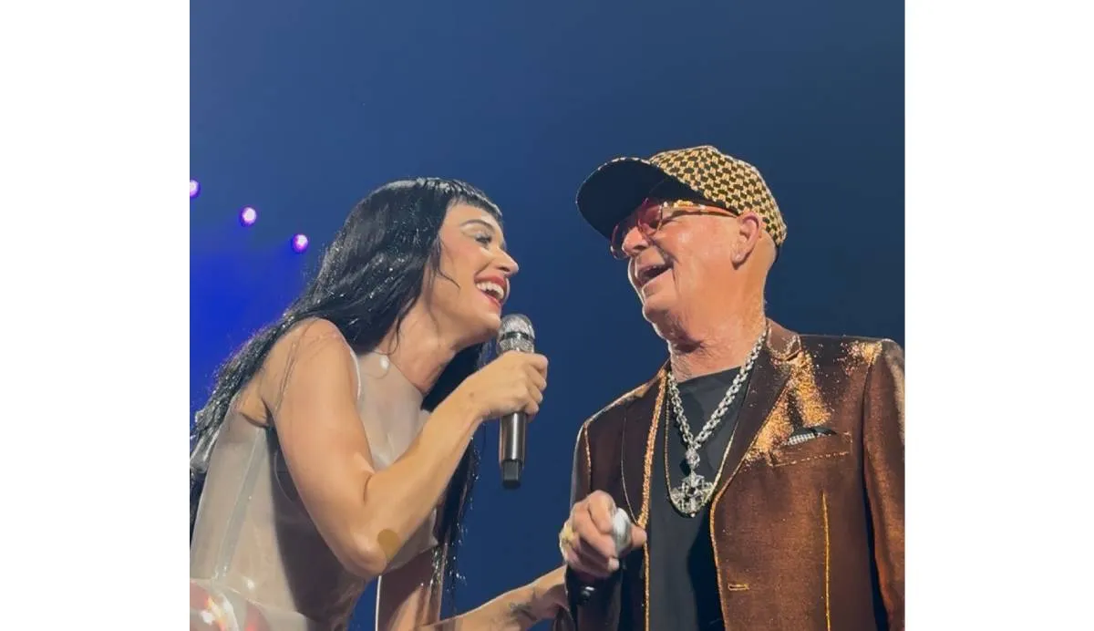 Katy también subió al escenario a su padre durante el concierto | RS