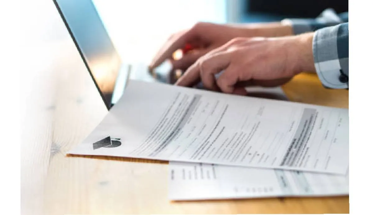 El programa tiene como objetivo principal evitar la deserción escolar y apoyar a jóvenes de escasos recursos | iStock