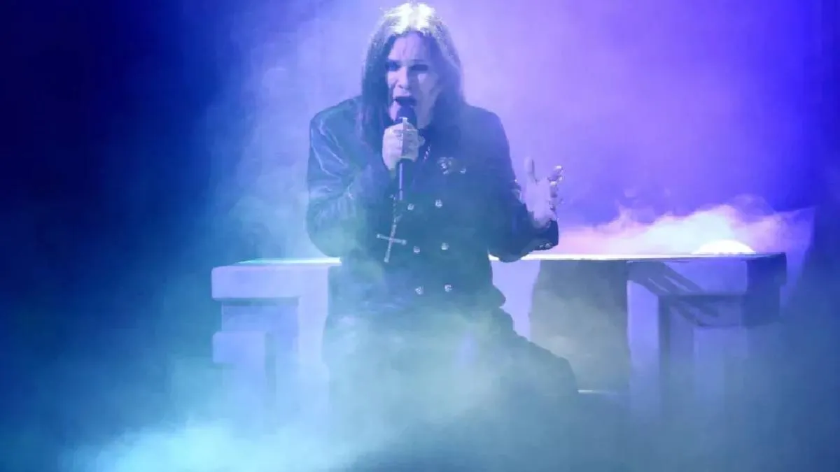 Durante su última actuación, Ozzy interpretó clásicos como War Pigs, Iron Man, Paranoid y Children of the Grave. / X