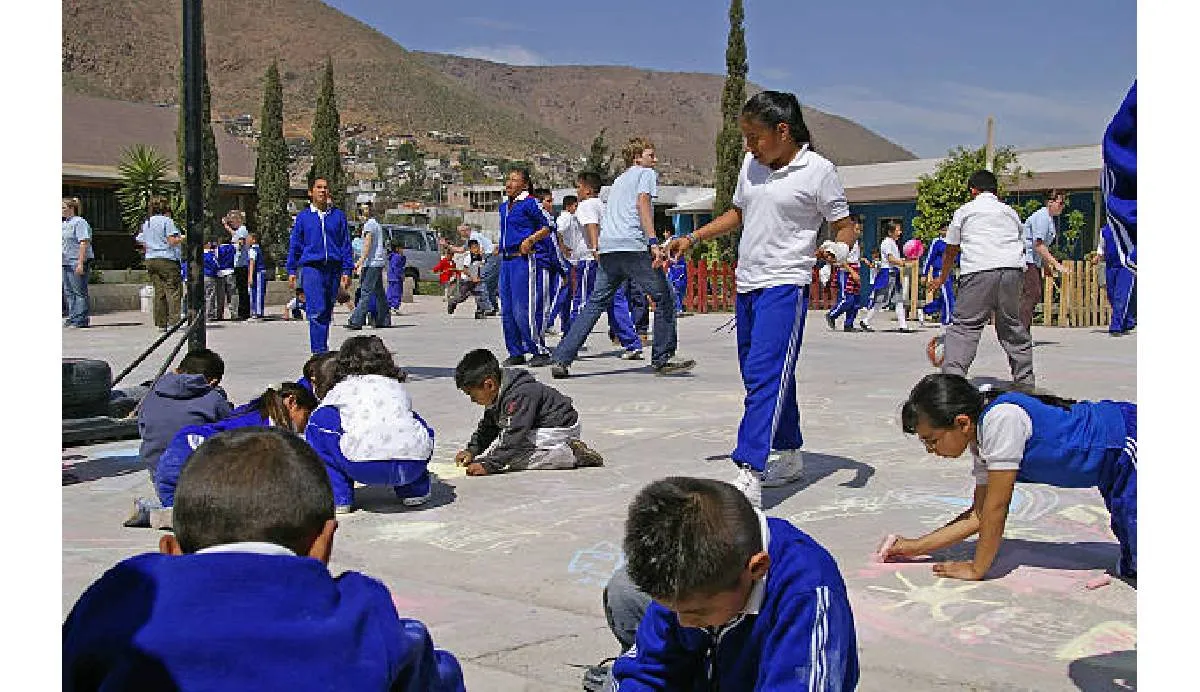 Secundarias de turno matutino serán acondicionadas para funcionar en el turno vespertino como bachillerato | iStock