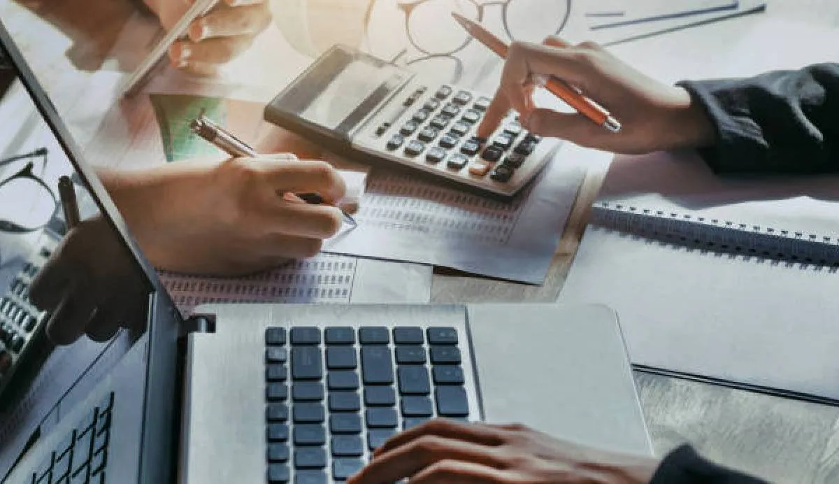 La Declaración Informativa de Operaciones con Terceros (DIOT) es un requisito fiscal obligatorio para contribuyentes que realizan operaciones gravadas por IVA | iStock