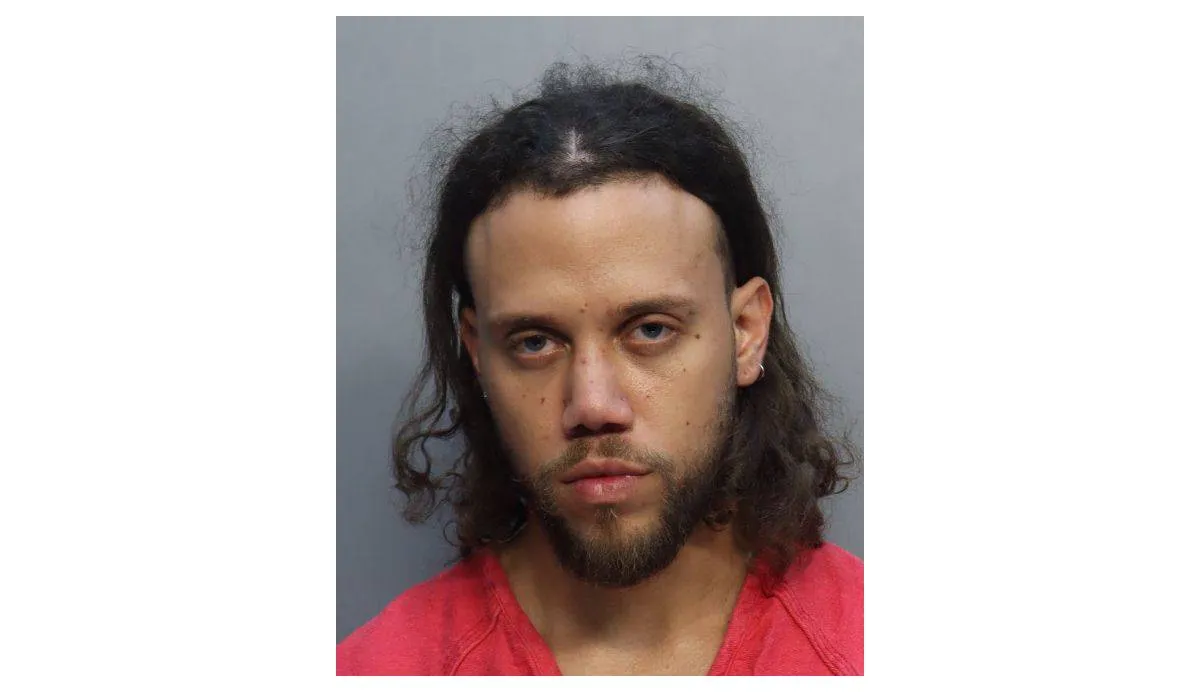 Arrestan a Jhayco en Miami por posesión de drogas | X