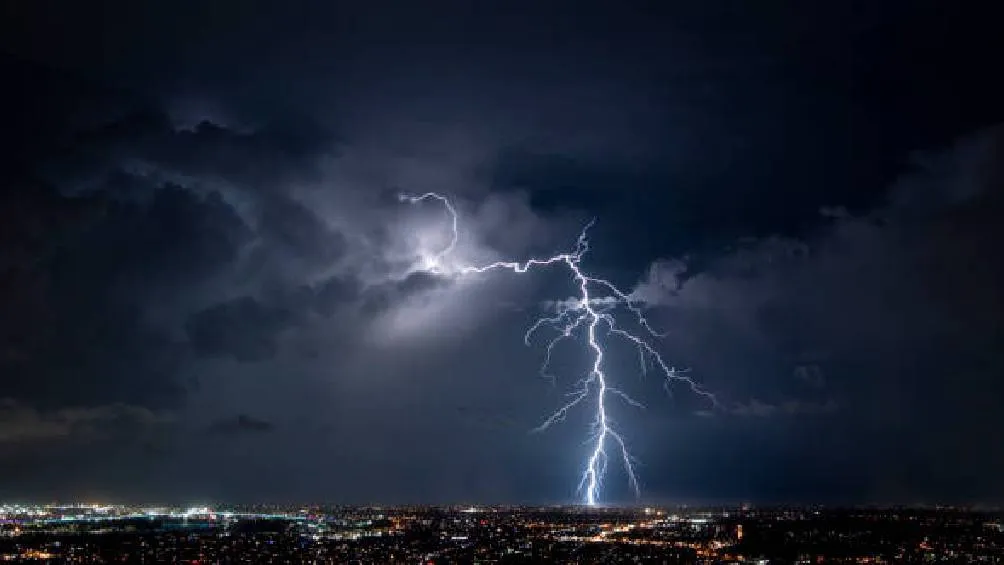 Se caracterizan por la presencia de rayos, truenos, lluvias intensas y, en ocasiones, granizo. / Pixabay