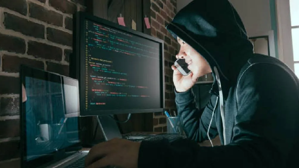 Este fraude se lleva a cabo mediante llamadas telefónicas en las que los delincuentes, utilizando presión psicológica. / Pixabay